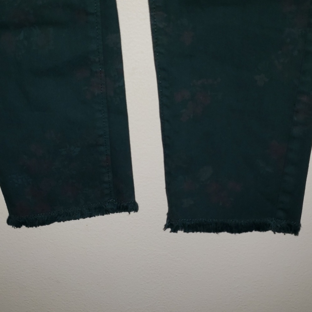 Women LOFT Modern Skinny Jeans Embellish w/Flowers - Picture 5 of 8